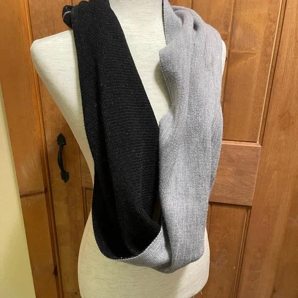 Cashmere Two Toned Infinity Scarf - Picture 5 of 5